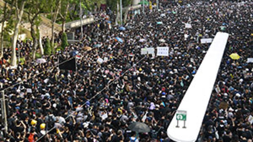 ஊர்வலம்-போராட்டம்-ஏதாவது-நடத்த-வேண்டும்-என்றால்-யாரிடம்-அனுமதி-பெற-வேண்டும்.jpg
